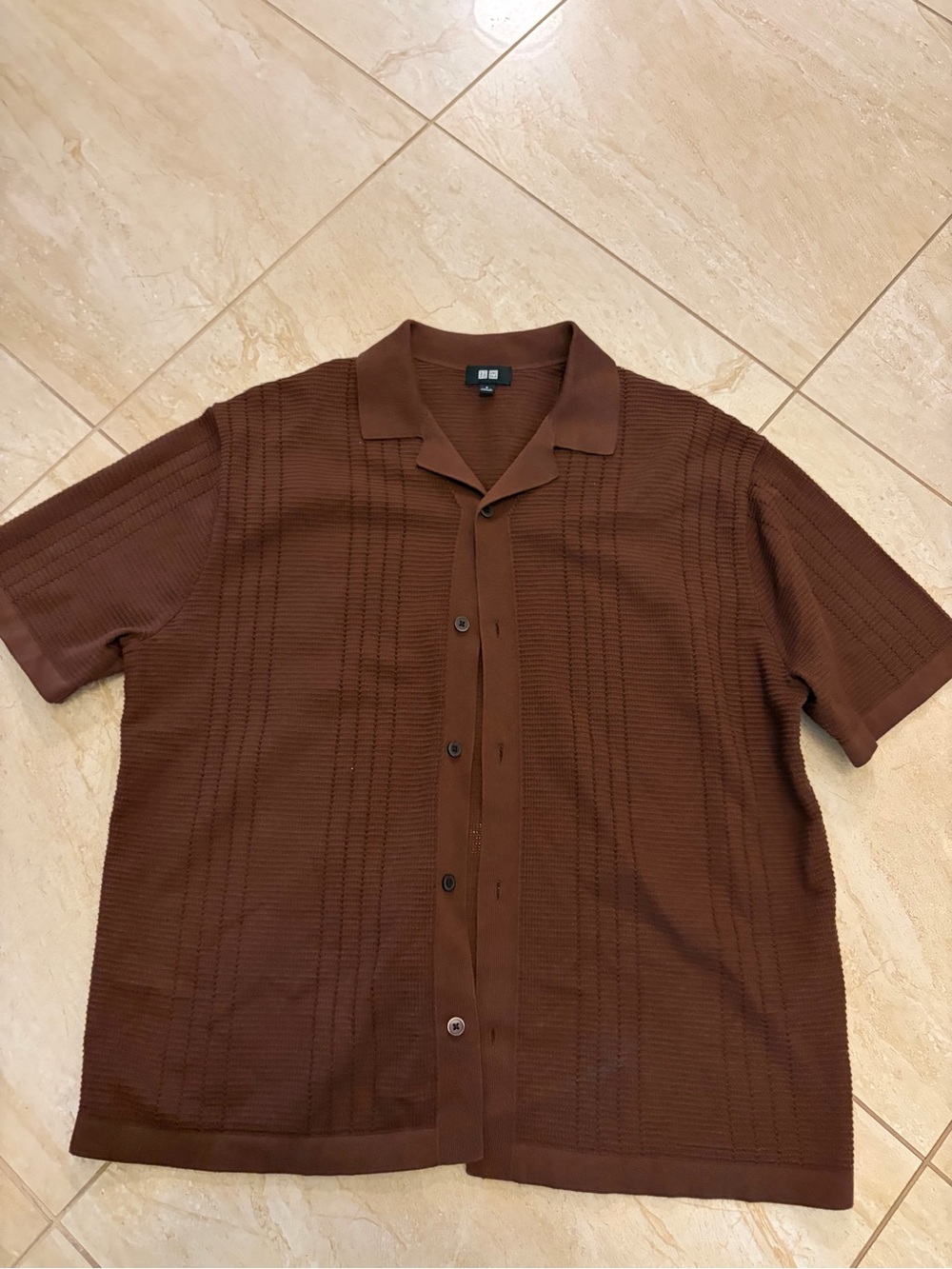 Uniqlo Brown Short-Sleeve Button-Down Knit Shirt